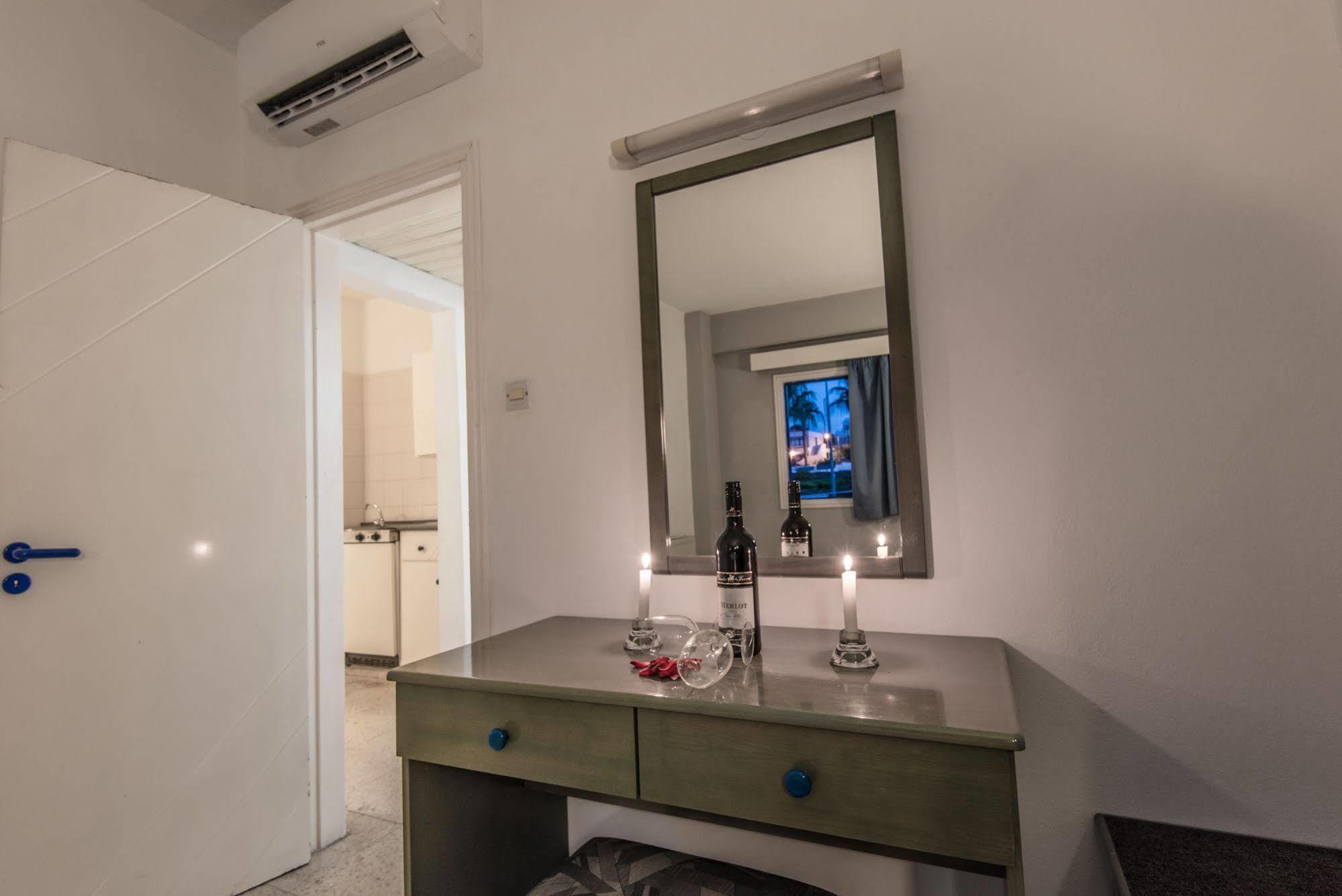 Cordelia Hotel Apartments Ayía Nápa Extérieur photo