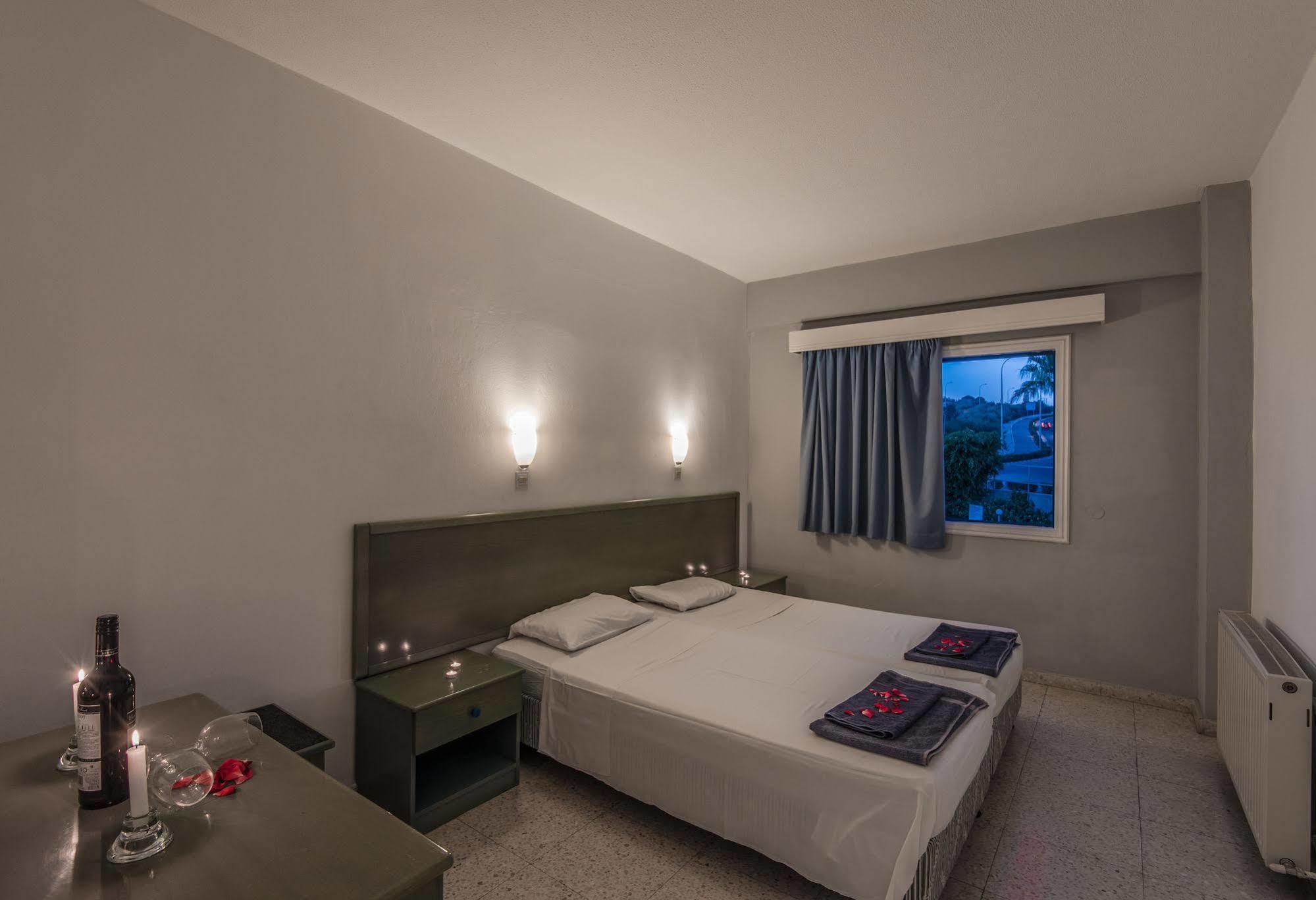 Cordelia Hotel Apartments Ayía Nápa Extérieur photo